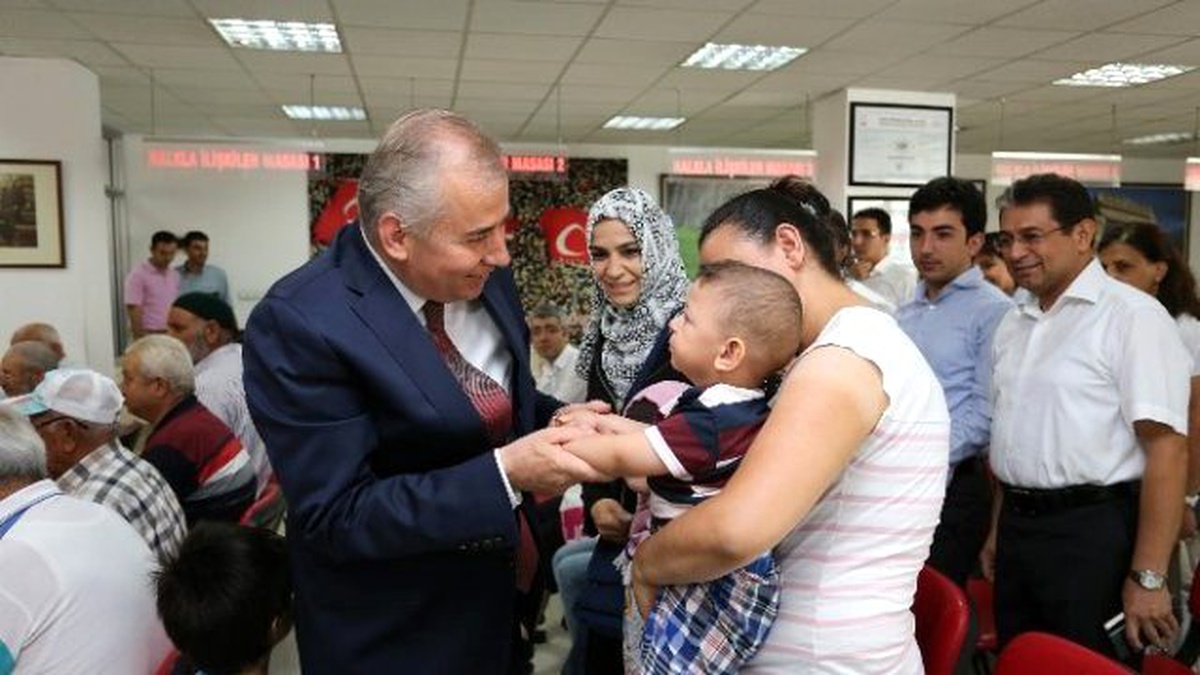 Vatandaşlardan Halk Günü\'ne Büyük İlgi