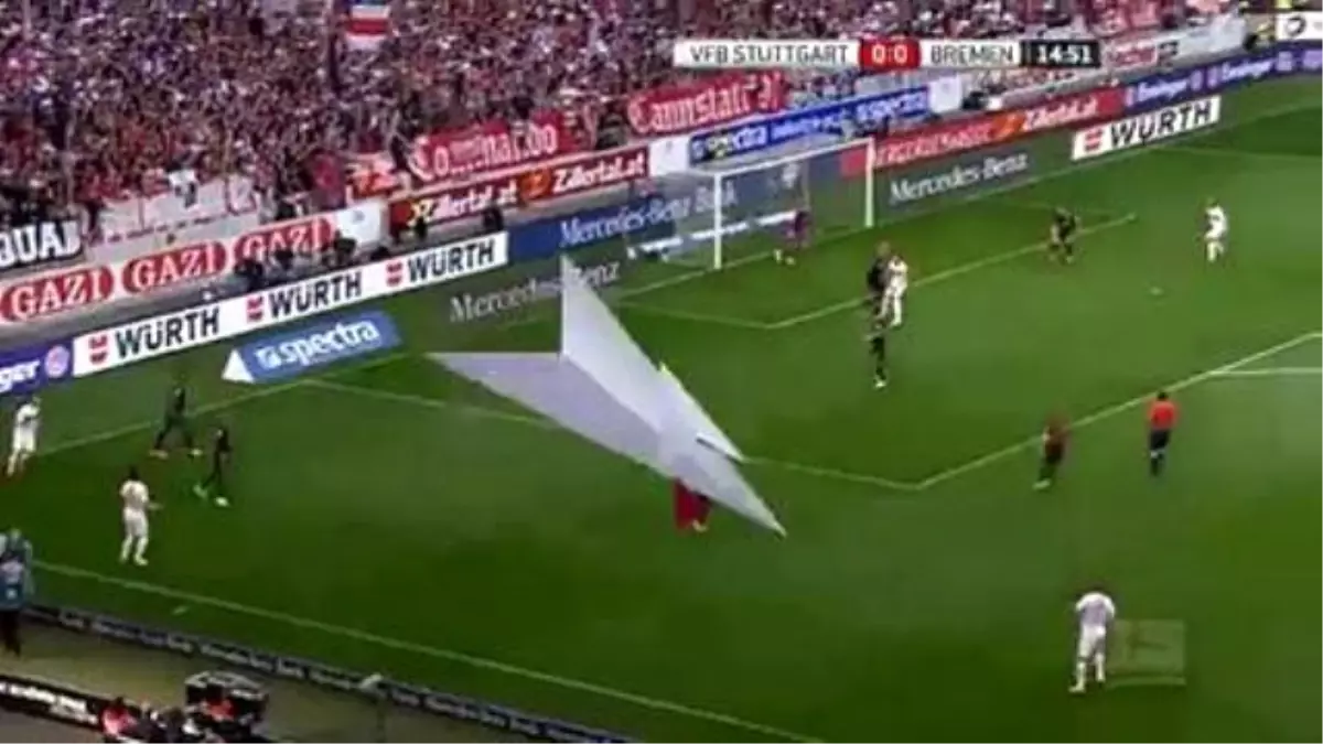 Video: Bundesliga\'da Geçen Sezonun En İyi Golleri: Christian Gentner (Stuttgart Vs Werder Bremen)