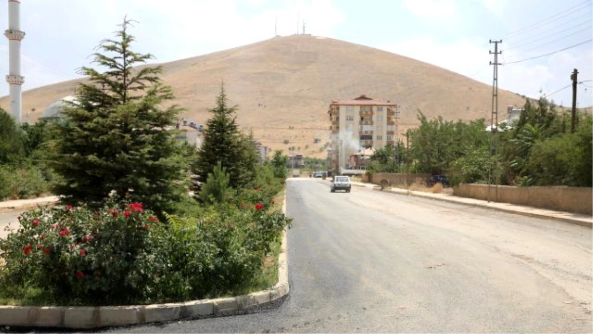 Afşin Belediyesi Asfalt Yama Çalışmaları Yapıyor