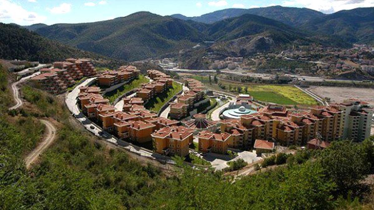 AK Parti'nin Kızılcahamam Kamplarını Yaptığı Asya Termal Satıldı