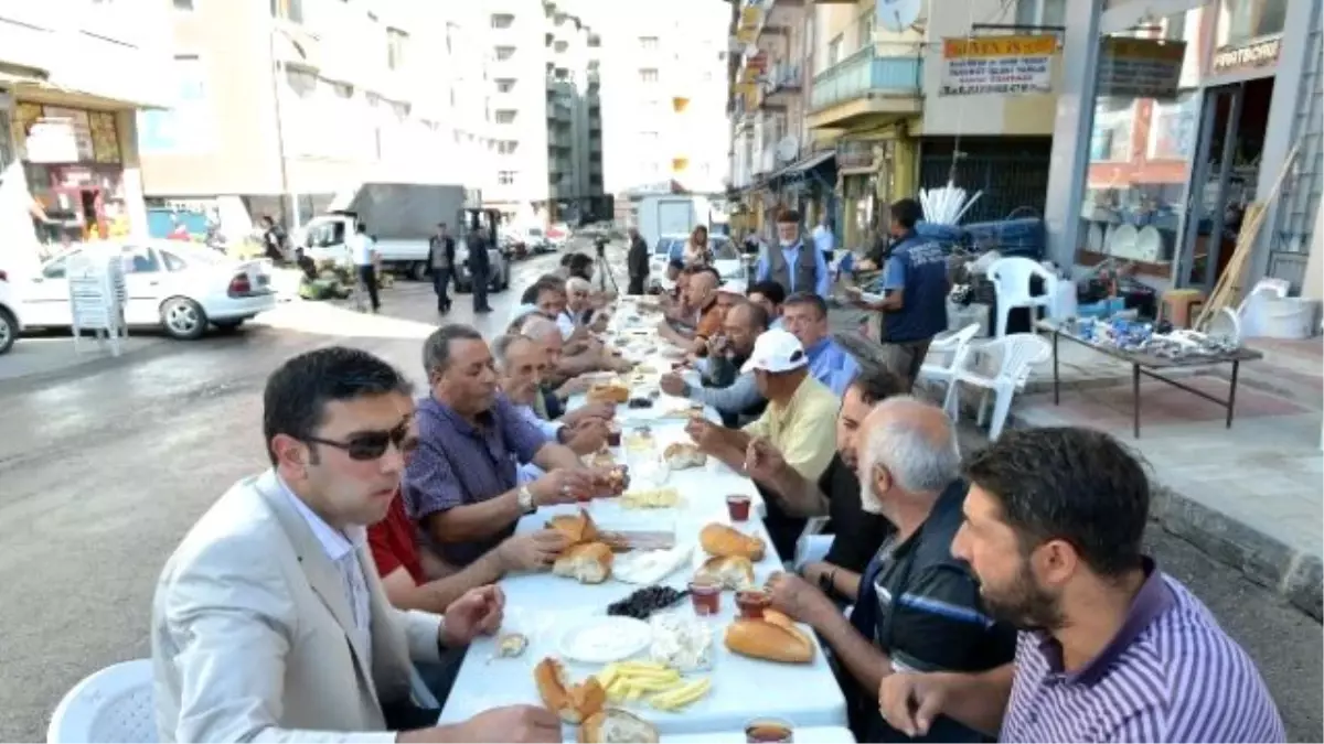 Başkan Korkut Kahvaltı da Muhtarlarla Bir Araya Geldi