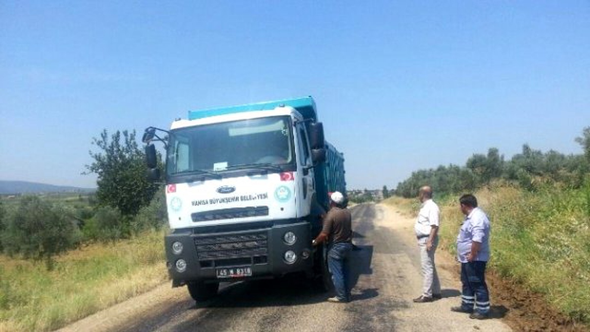 Büyükşehir\'den Gölmarmara Yollarına Neşter