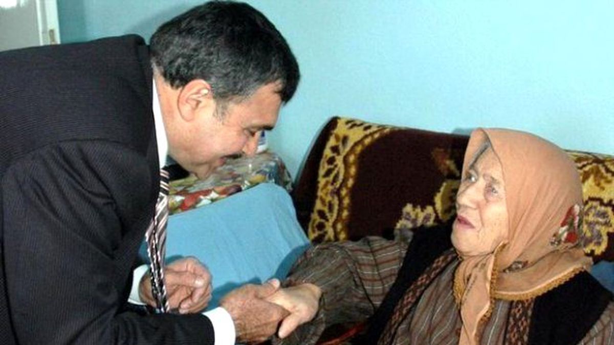 Düzeltme "Bakan Eroğlu\'nun Acı Günü" Başlıklı Haberimizin Son Paragrafında Yer Alan "Babam ve...
