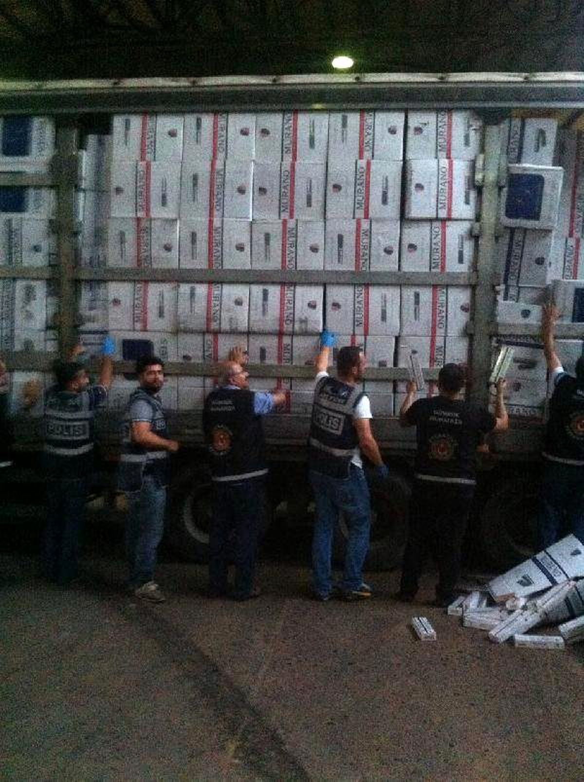 Illicit Tobacco Operation Strikes Turkey\'s Northern Border Gate