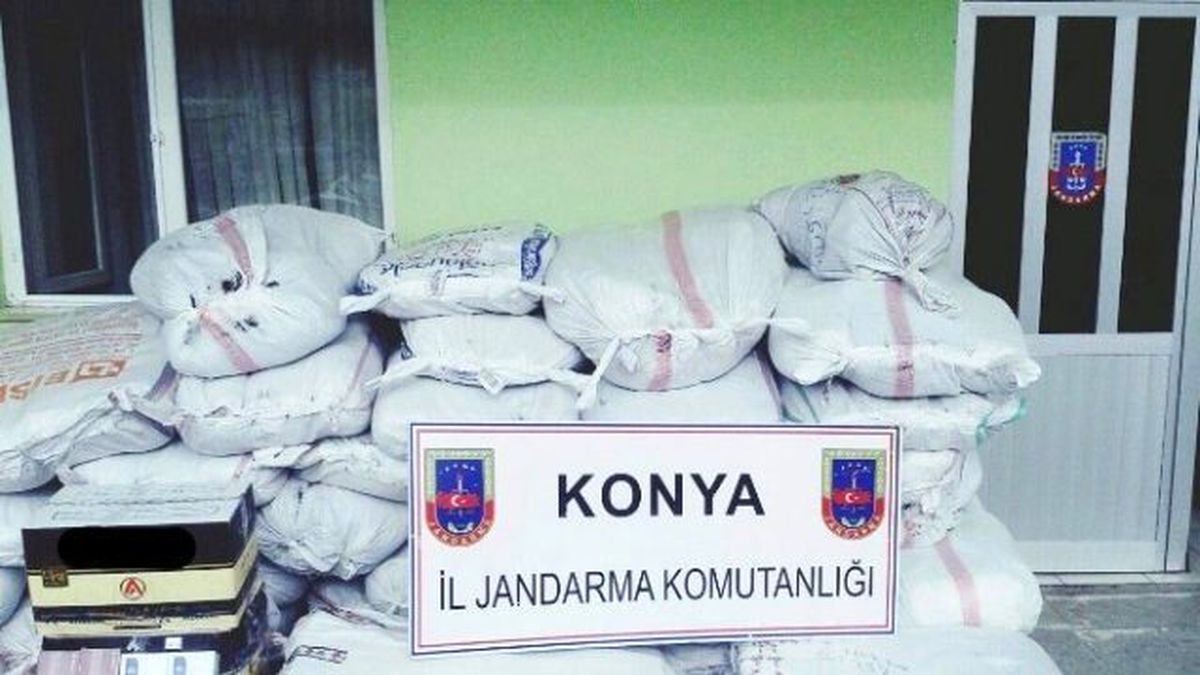Konya\'da Kaçak Ürünlere Jandarma Engeli