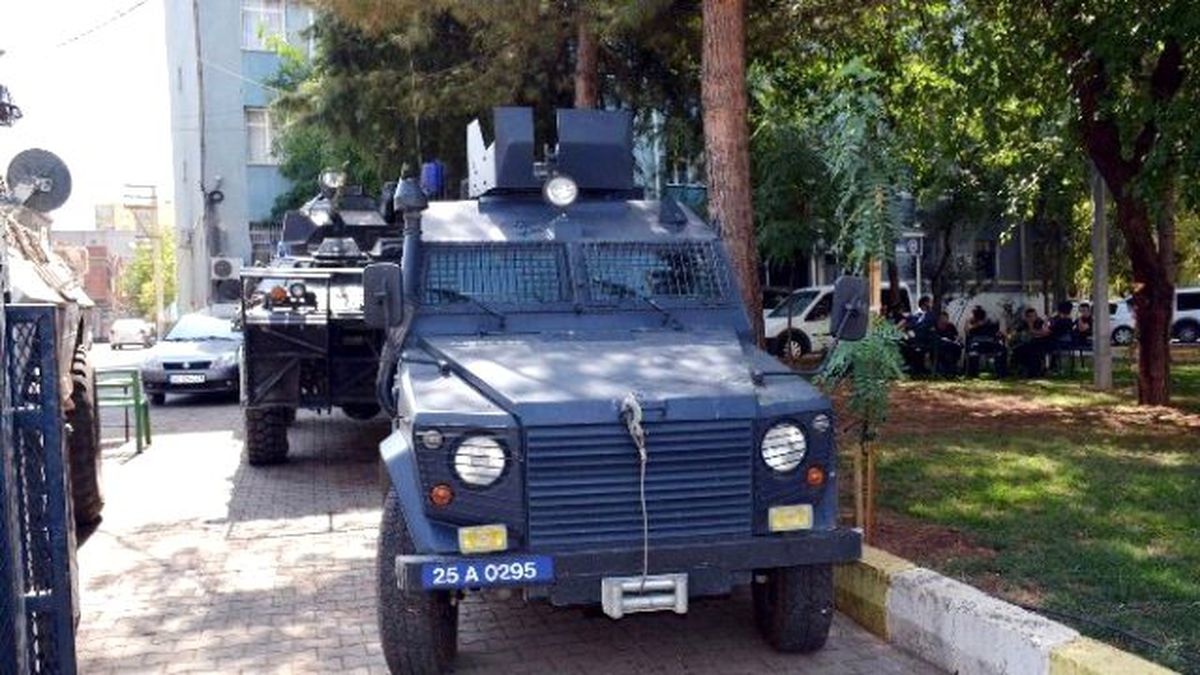 Şanlıurfa\'da Terör Operasyonu: 13 Gözaltı