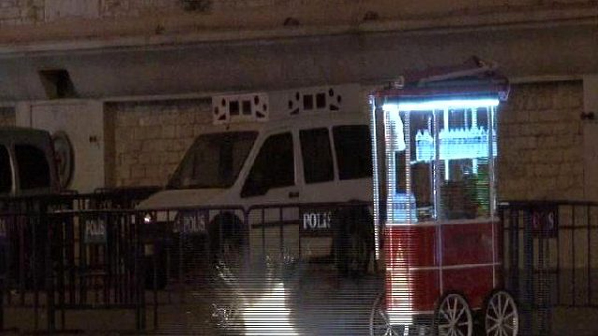 Taksim Meydan\'da Şüpheli Çanta Alarmı