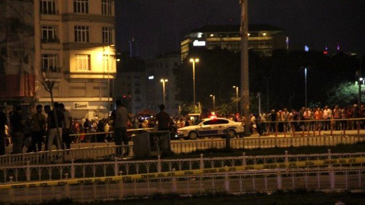 Taksim Meydanında Şüpheli Kadın Paniği