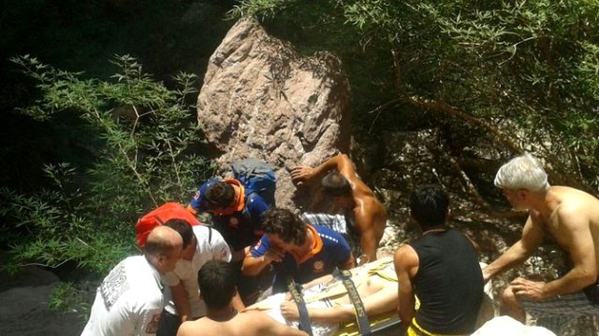 Tatilci Kelebekler Vadisinde Düştü