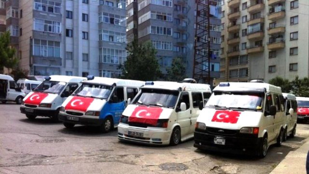 Trabzon\'da Dolmuş Esnafından Anlamlı Tepki