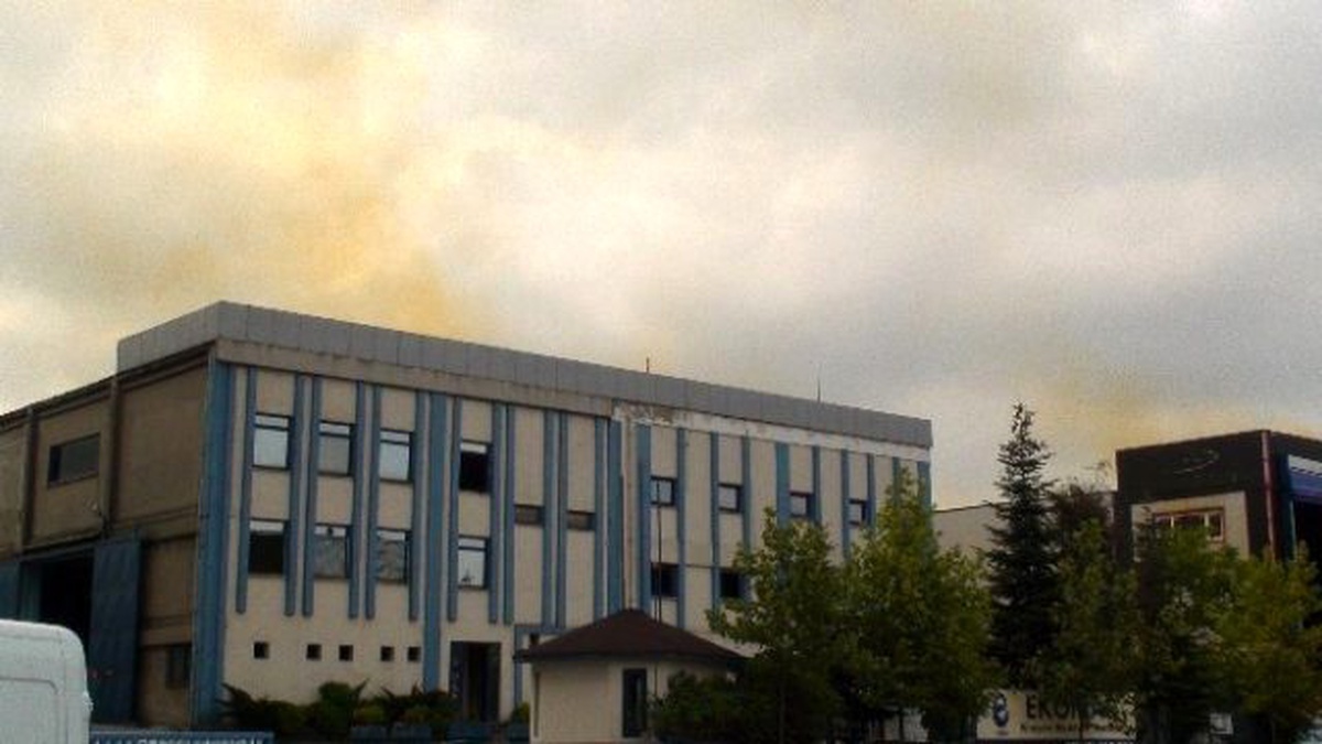 Tuzla\'da Kimyasal Sızıntı Alarmı