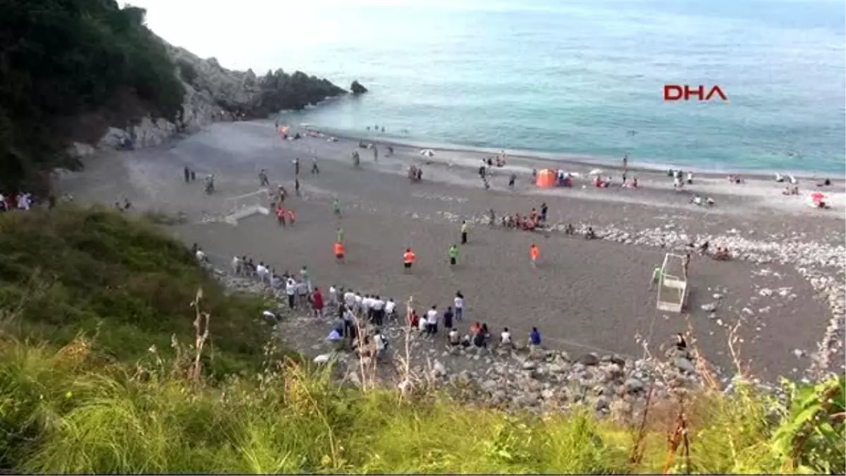 Şehit Polis Tansu Aydın Anısına Plaj Futbol Turnuvası