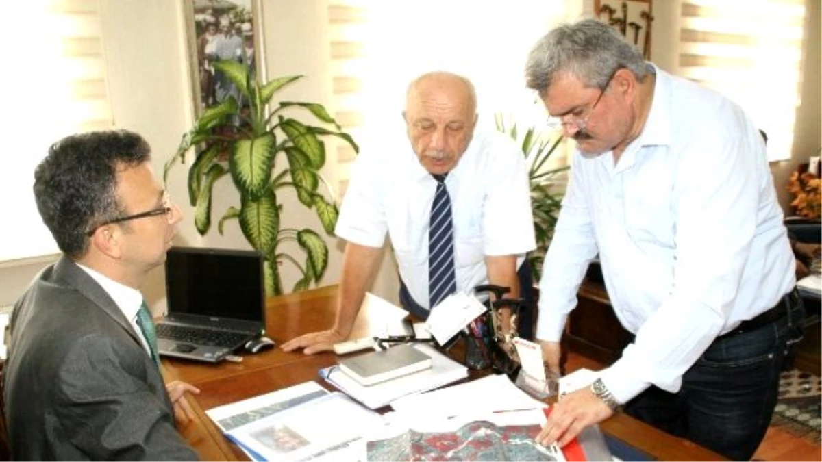 AK Parti Zonguldak Milletvekillerinden Heyelan Bölgesine Ziyaret
