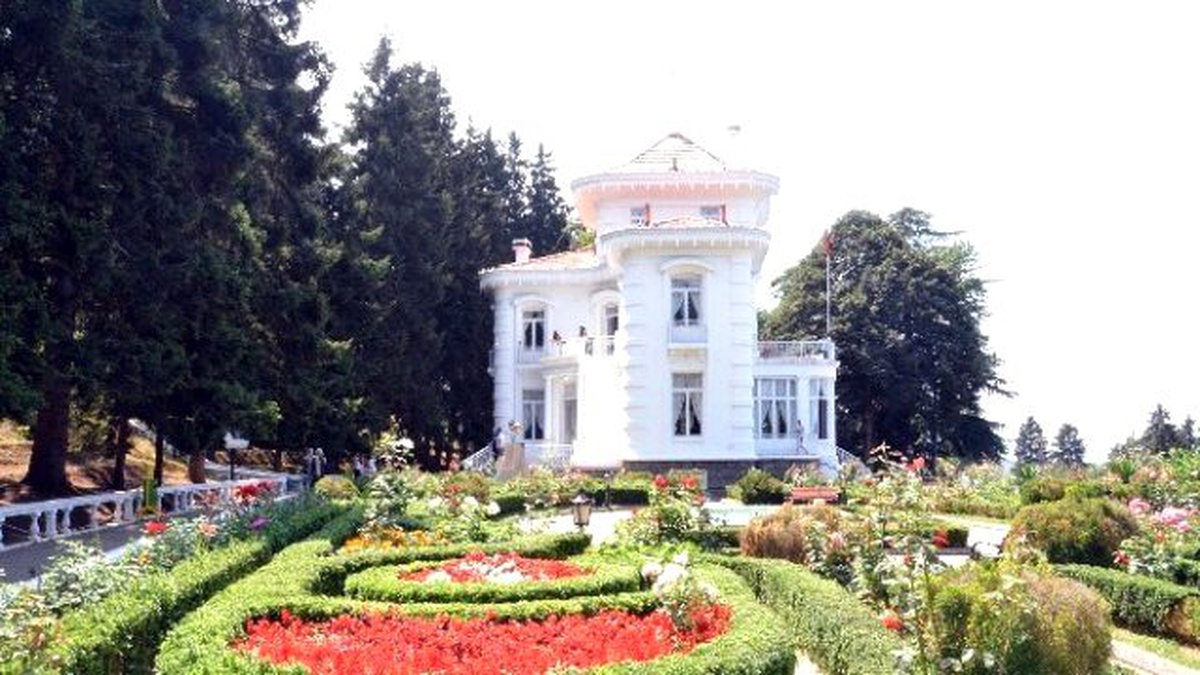 Atatürk Köşkü\'nü Son Bir Yılda 186 Bin 564 Kişi Ziyaret Etti