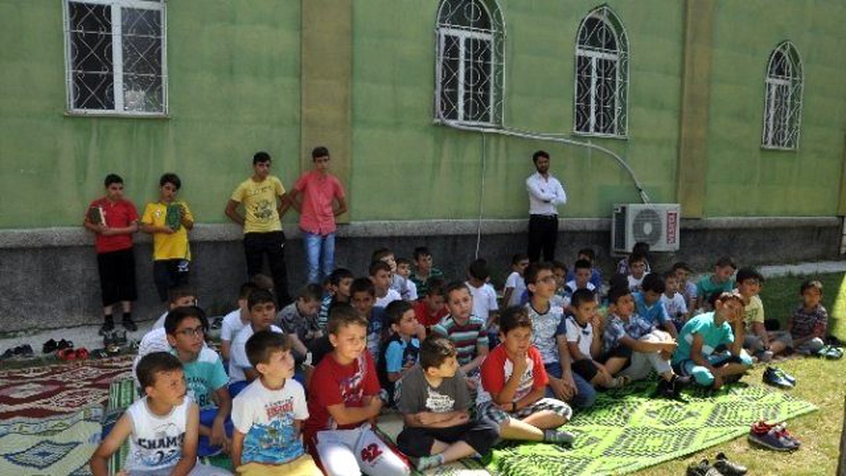 Bozüyük\'te Kur\'an Kursu Öğrencileri Güvenli İnternet Kullanımı Semineri