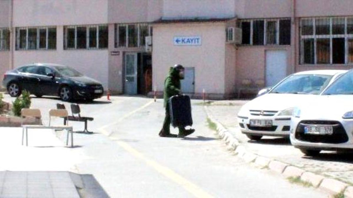 Hastane Bahçesinde Şüpheli Valiz Paniği