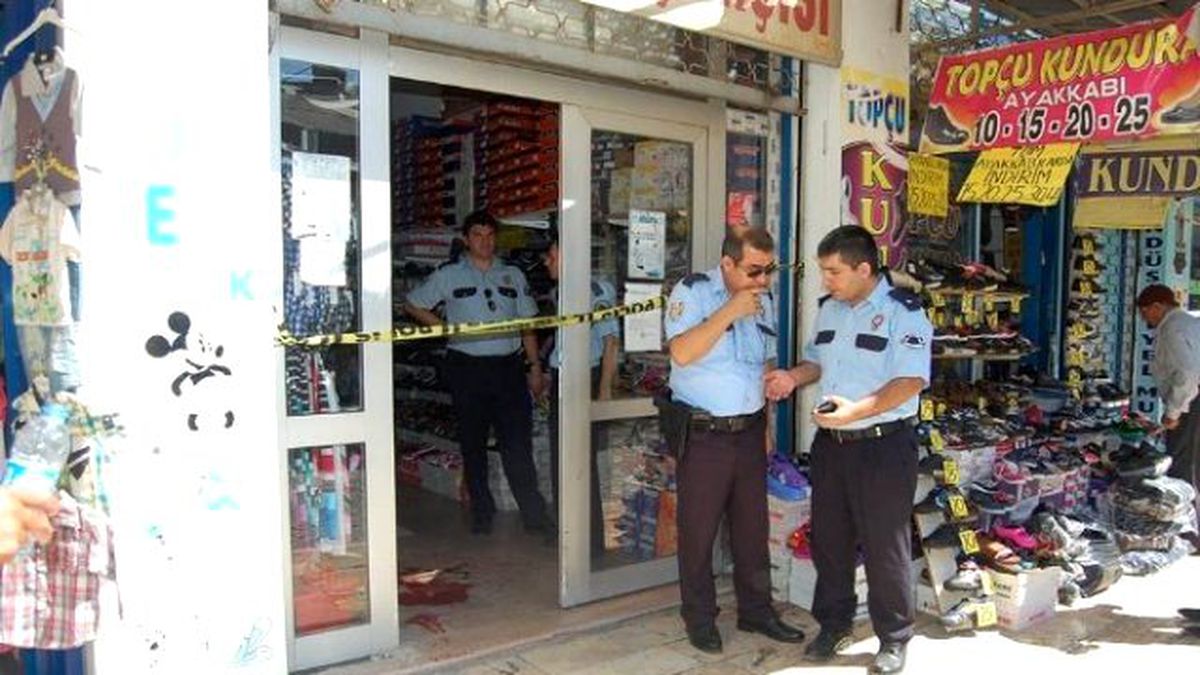 İş Yerinde Bıçaklanan Şahıs Ağır Yaralandı
