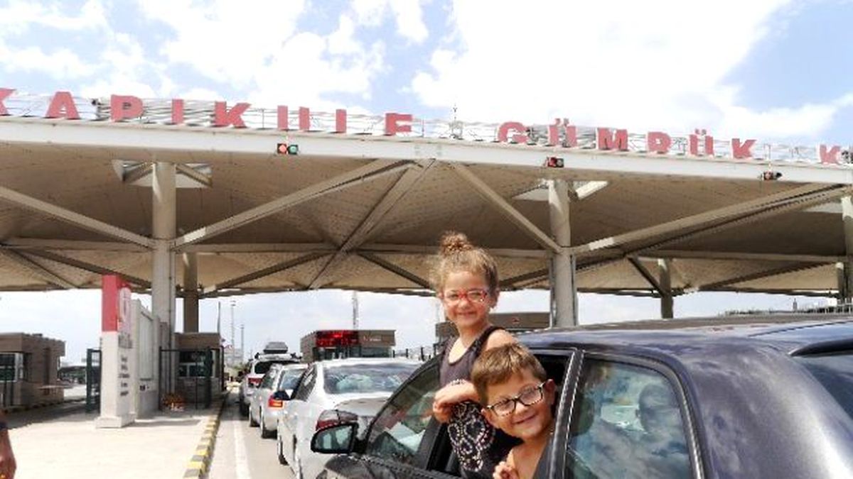 Kapıkule\'de Gurbetçi Mesaisi