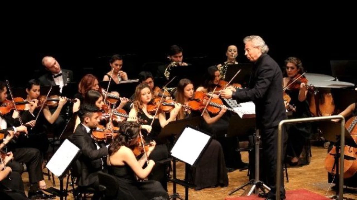 Karşıyaka Oda Orkestrası Dünyaya Açılıyor