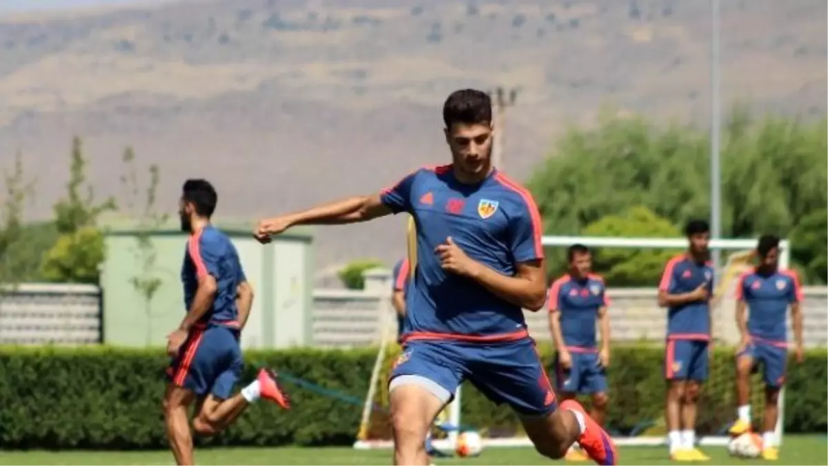 Kayserispor Hazırlıklarını Sürdürüyor