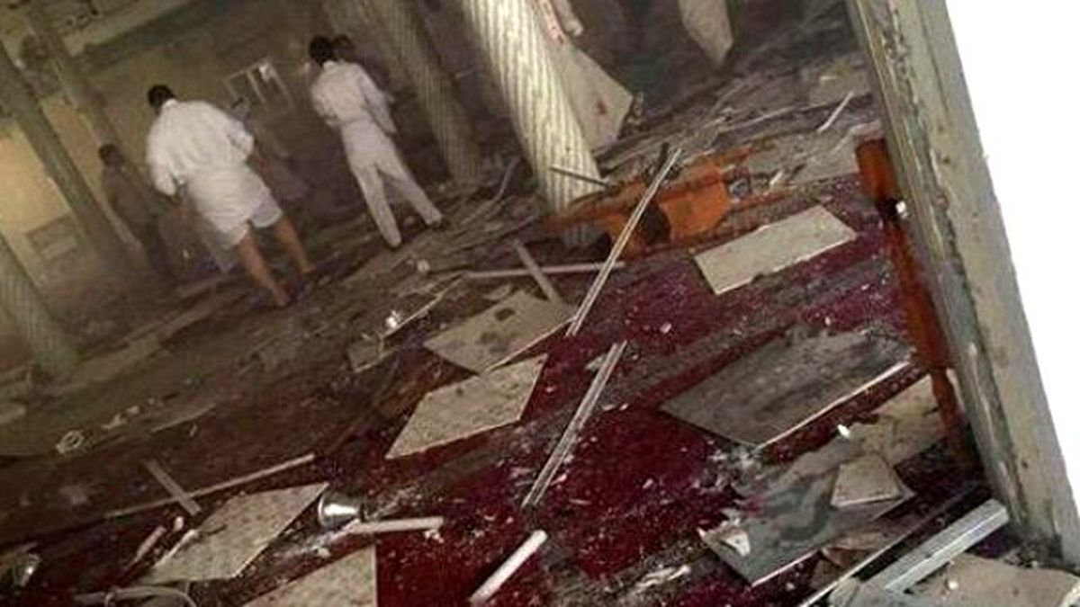 Suudi Arabistan'da Camiye Saldırı: 17 Ölü