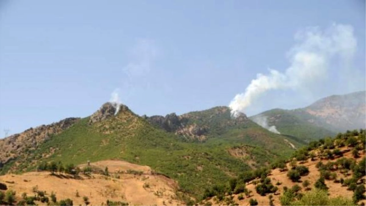 Tunceli\'de PKK\'lılar Askeri Helikoptere Ateş Açtı (2)