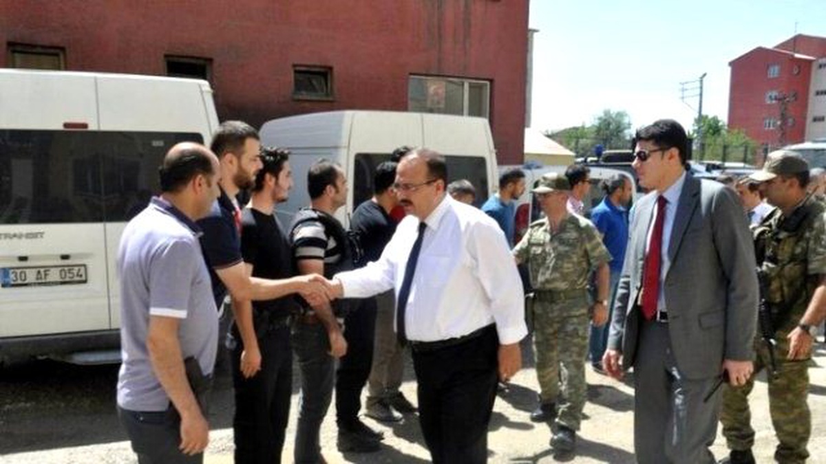 Vali Canbolat, Yüksekova\'da İncelemelerde Bulundu