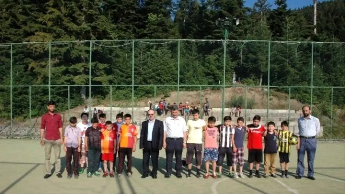 Yaz Kur\'an Kurslarında Futbol Şöleni Başladı