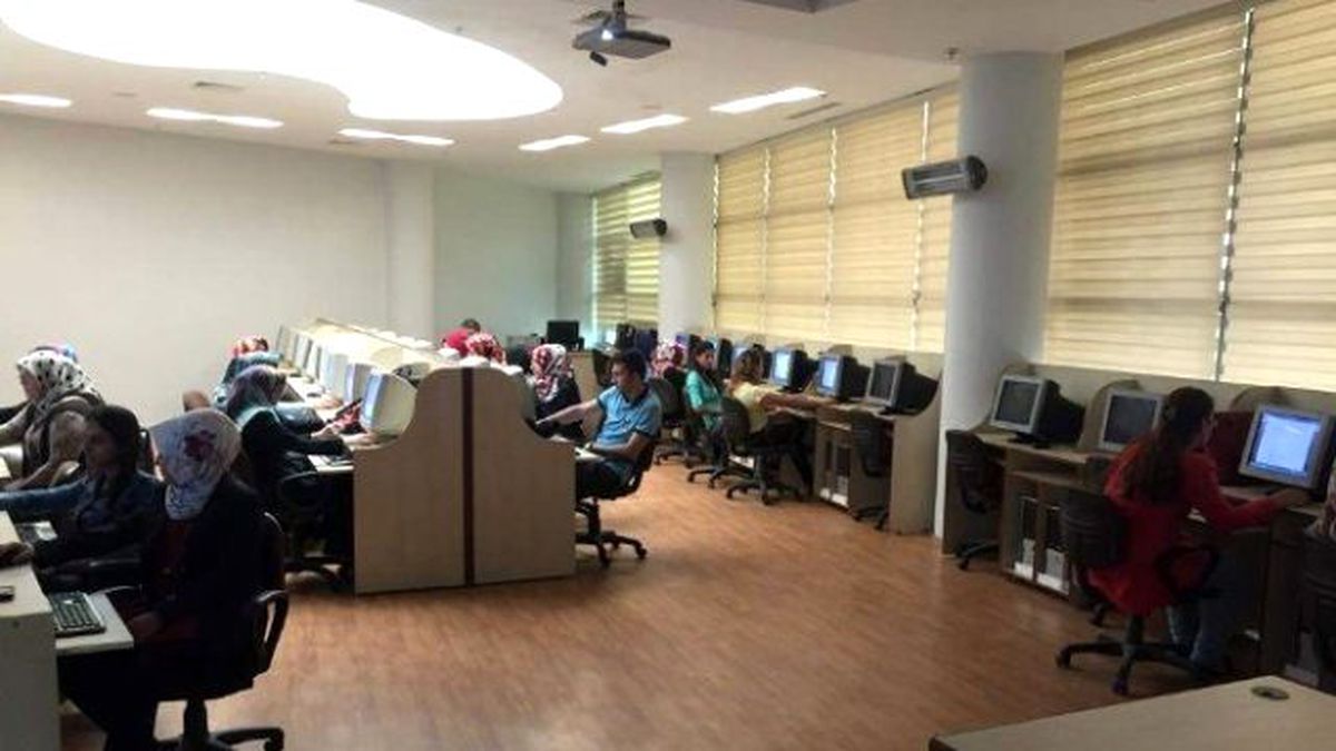 Bilgisayar Eğitimi Daha Yaygın Hale Geliyor