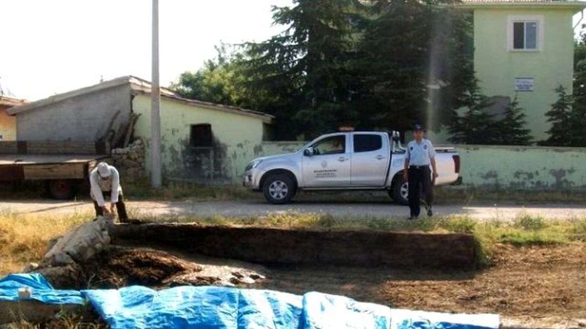 Bolvadin\'de Çevreye Gübre Bırakanlar Hakkında Yasal İşlem Yapılacak