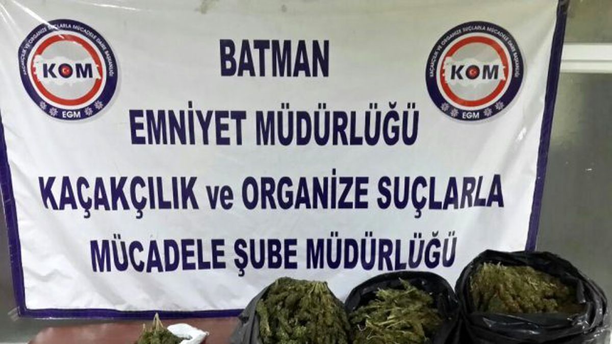 Durdurulan Araçta 40 Kilo Esrar Ele Geçirildi