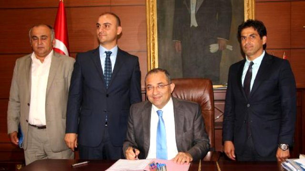 Kalp Krizinden Ölen Yerel Sanatçı Adına Kültür Merkezi