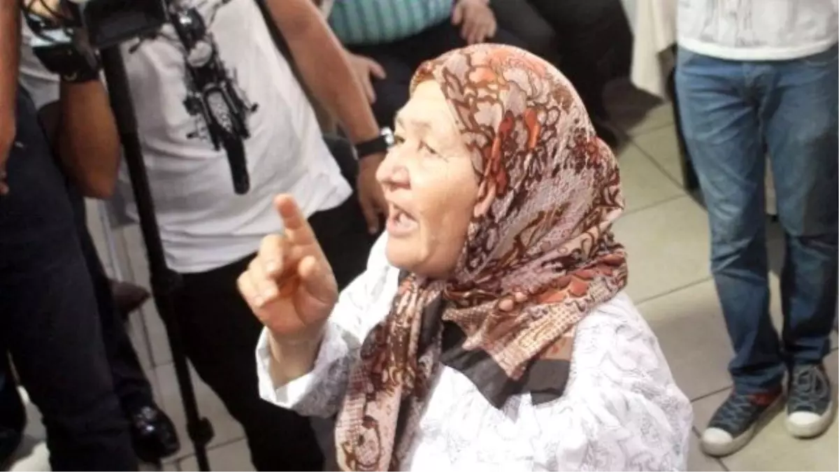 Önce Dinledi, Eleştirilince Konuşmasına Devam Etti