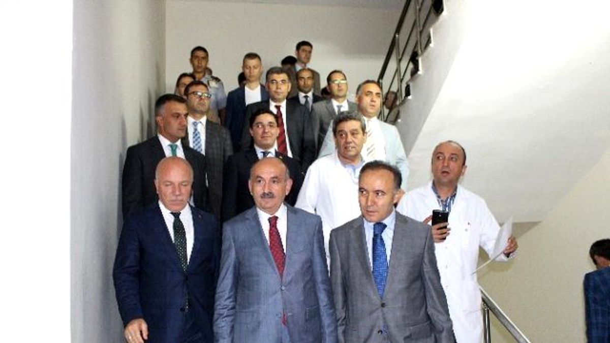 Sağlık Bakanı Müezzinoğlu, Erzurum\'da Yaralı Asker ve Polisleri Ziyaret Etti