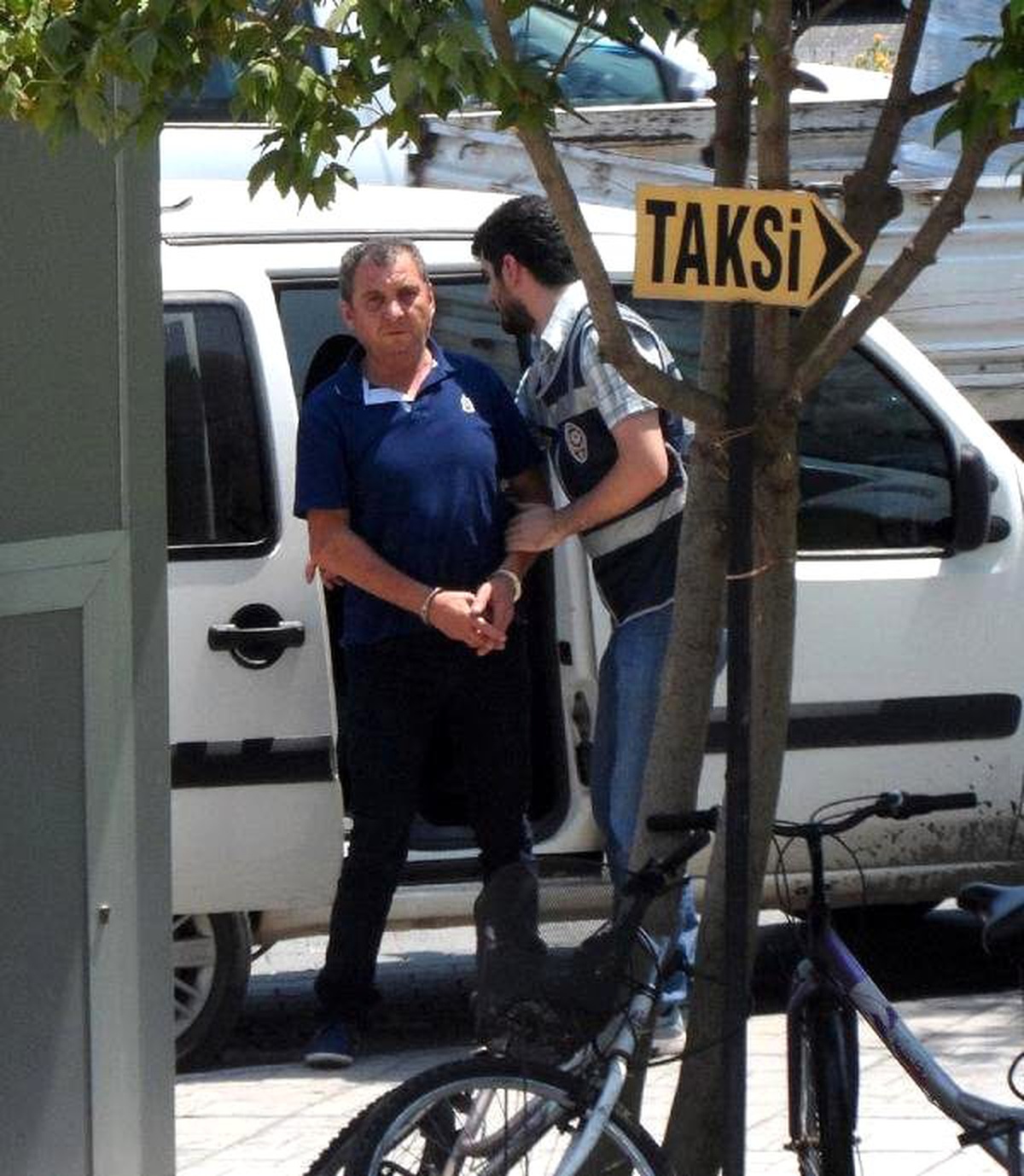 Sahte Kimlikle Kredi Dolandırıcılığına Tutuklama