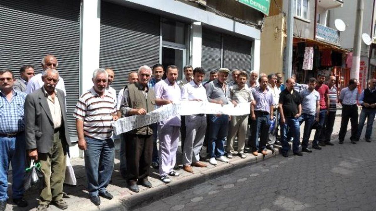 Sivas\'ta Esnaf Kepenk Kapattı