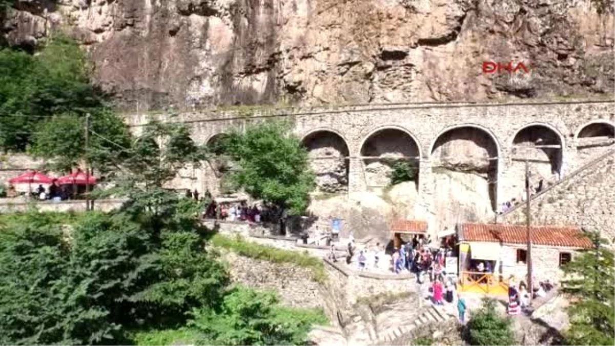 Tourists Flock To Sumela Monastery İn Black Sea Province