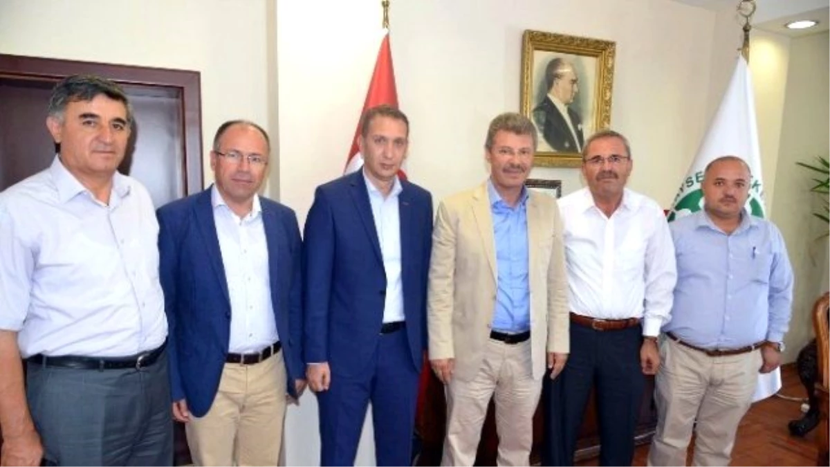 Yozgat Sarıkaya Belediye Başkanı ve Ziraat Odası Başkanından Başkan Akay\'a Destek