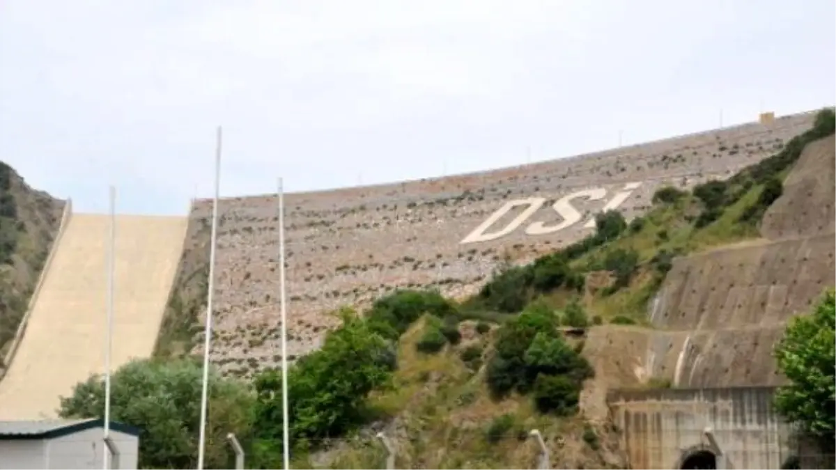 Yüzmeye Gittiği Baraj Gölünde Boğuldu