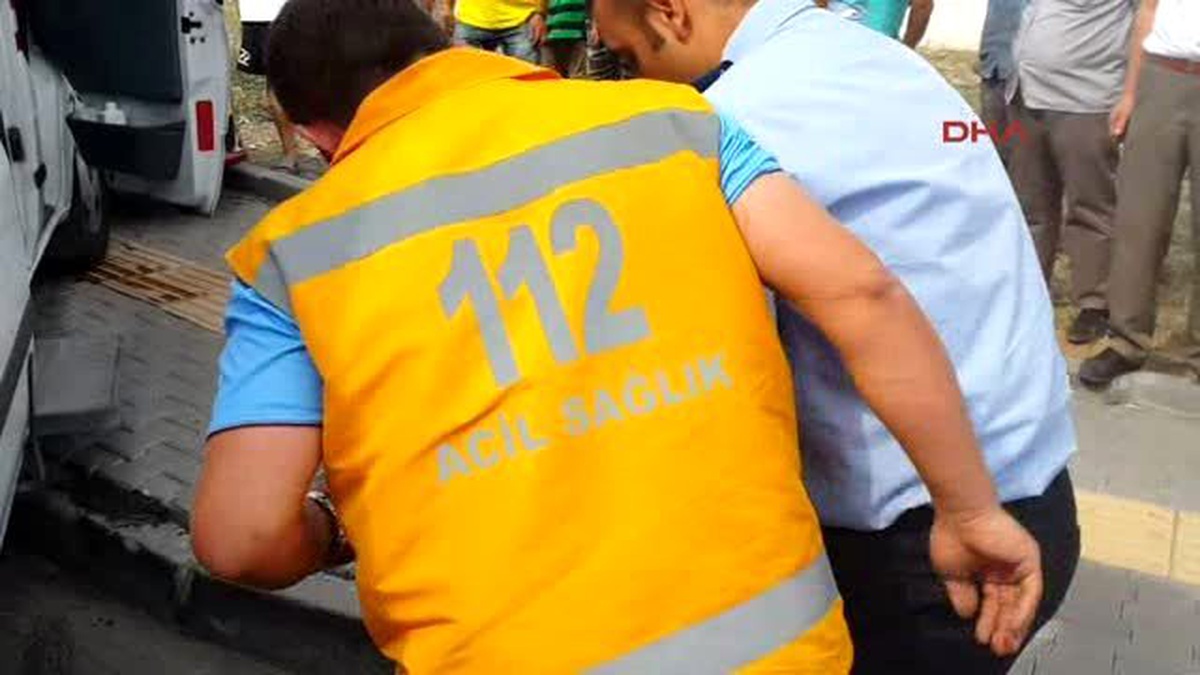 Zonguldak - Ambulans ve Taksi Çarpıştı: 2 Yaralı