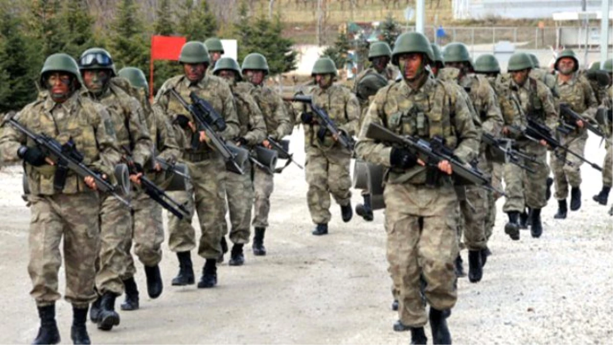 Ağrı\'da Jandarma Özel Harekât Komutanlığı\'na Kalaşnikoflu Saldırı