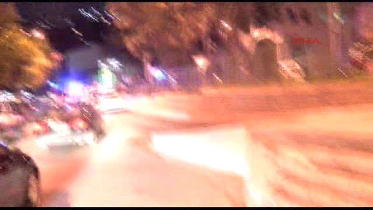 AK Parti İl Başkanlığı Binasına Ateş Açıldı: 1 Yaralı