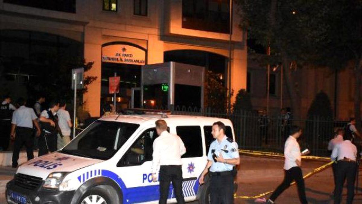AK Parti İl Başkanlığı Binasına Ateş Açıldı: 1 Yaralı
