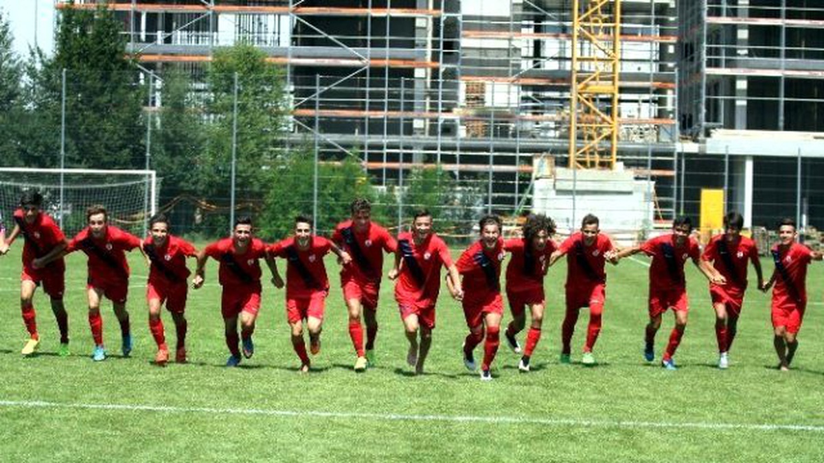 Altınordulu Gençler Avrupa\'nın Zirvesinde