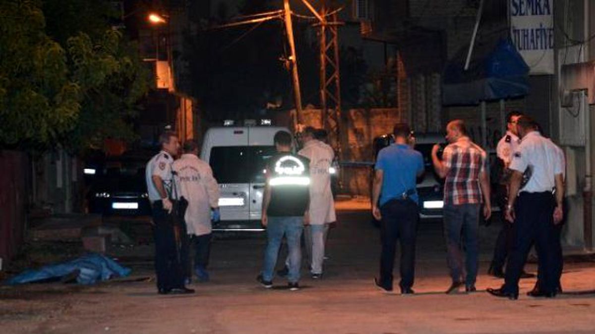 Bar Çıkışı Silahlı Çatışma: 1 Ölü, 1 Yaralı