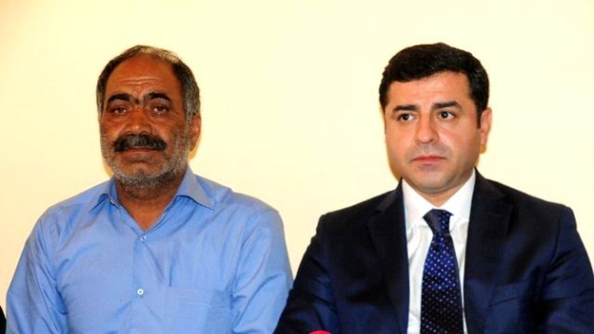Demirtaş\'tan Şehit Askerin Ailesine Taziye Ziyareti