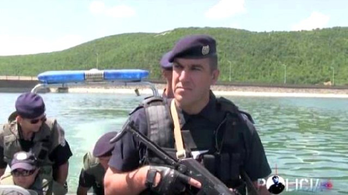 Kosova\'da Baraj Gölünde Polis Sıkı Güvenlik Önlemleri Aldı