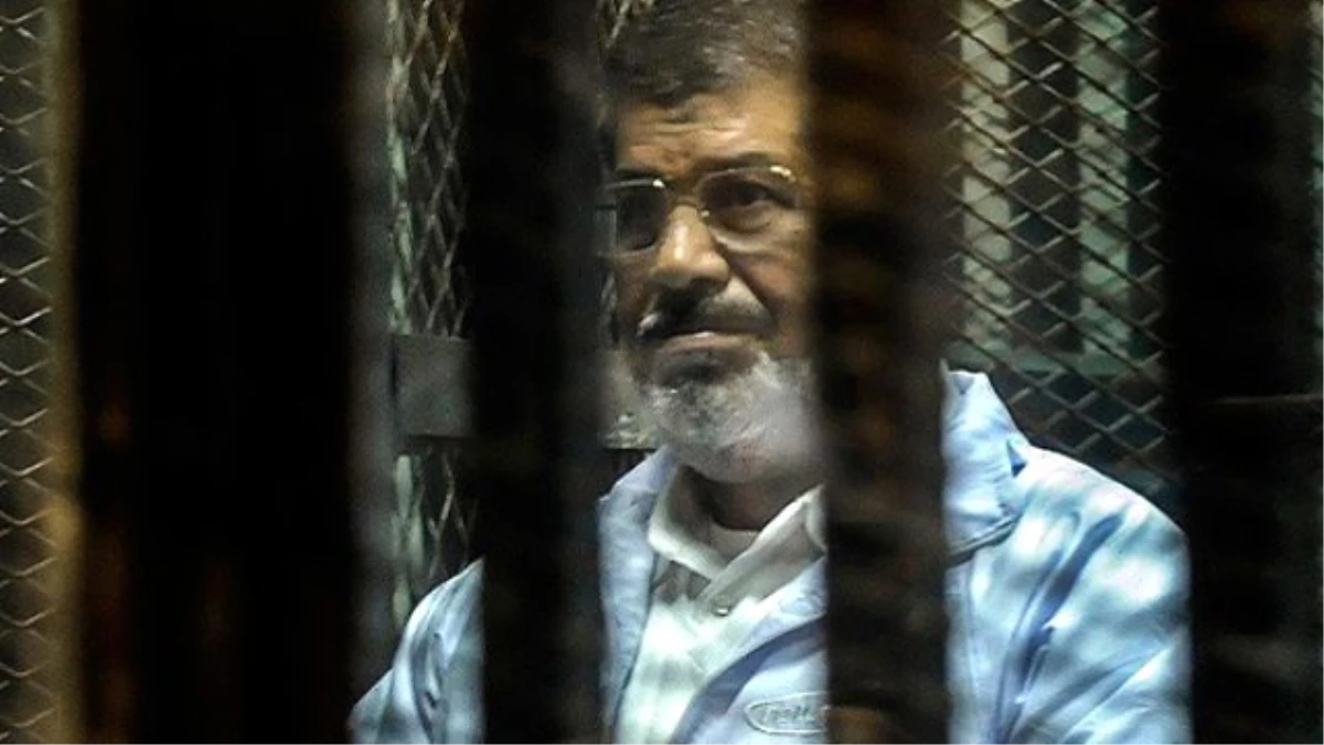 Mursi, Cezaevinde Zehirlenmekten Endişeli
