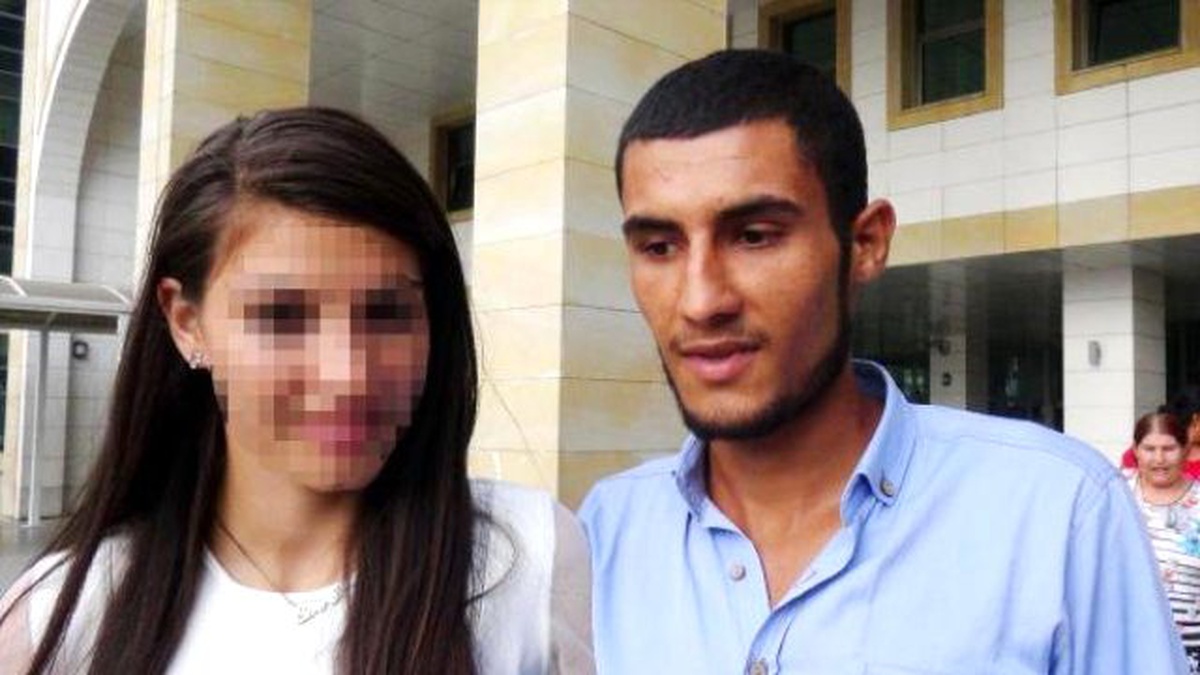 Oğlunu Affedene Sarılıp Sevinç Gözyaşı Döktü