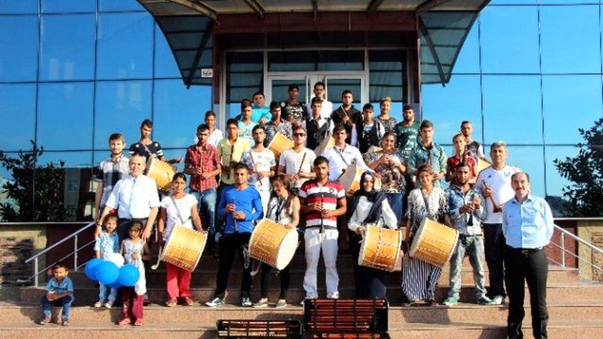 Romanlara "Davul-zurna" Açılımı